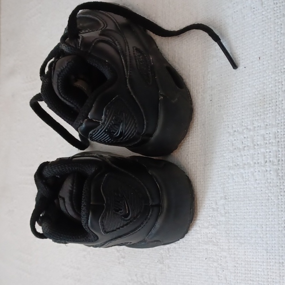 Nike Air Max  Black  Size 4C Shoes - Picture 3 of 5